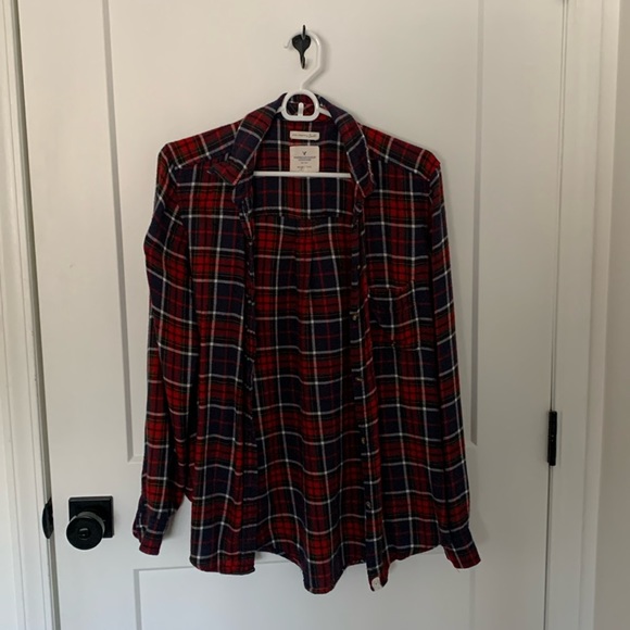 Pair of American Eagle plaid shirts - Picture 2 of 4